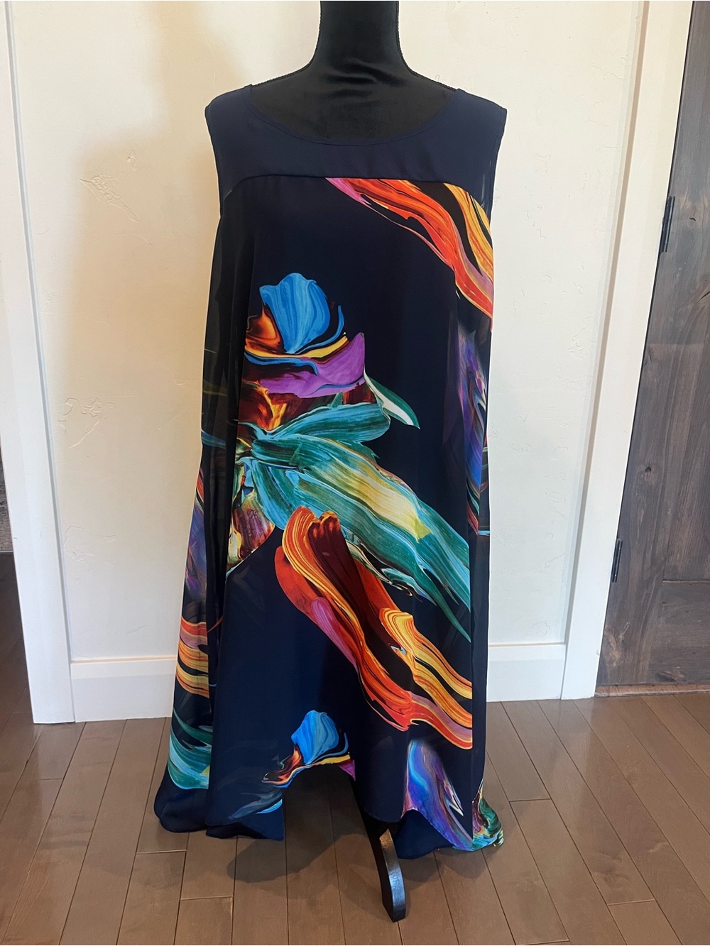 Robee Bee 16W Sleeveless Dress with Multicolor Brushstroke Print